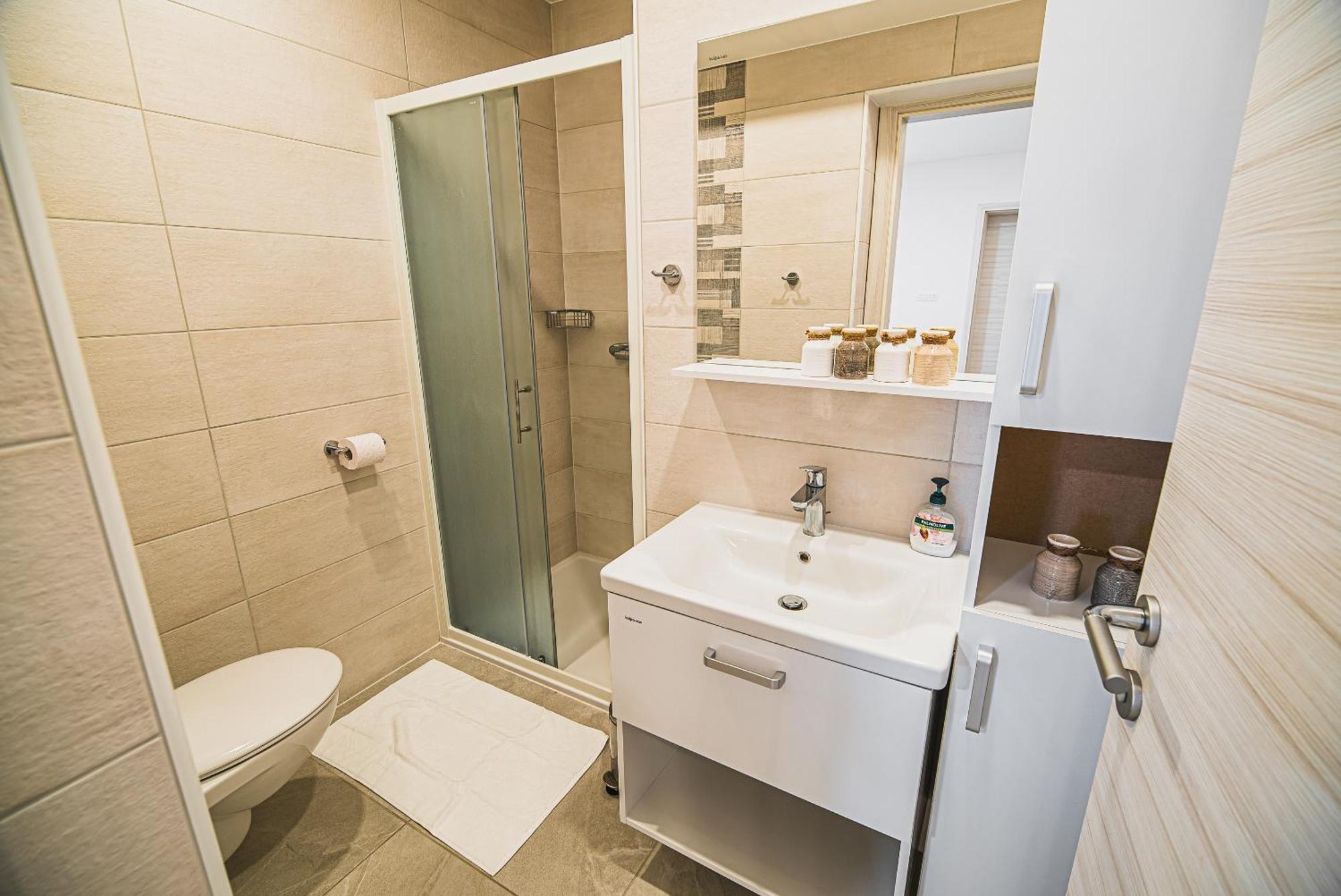 Gotar Apartment With Garden Kobarid Esterno foto