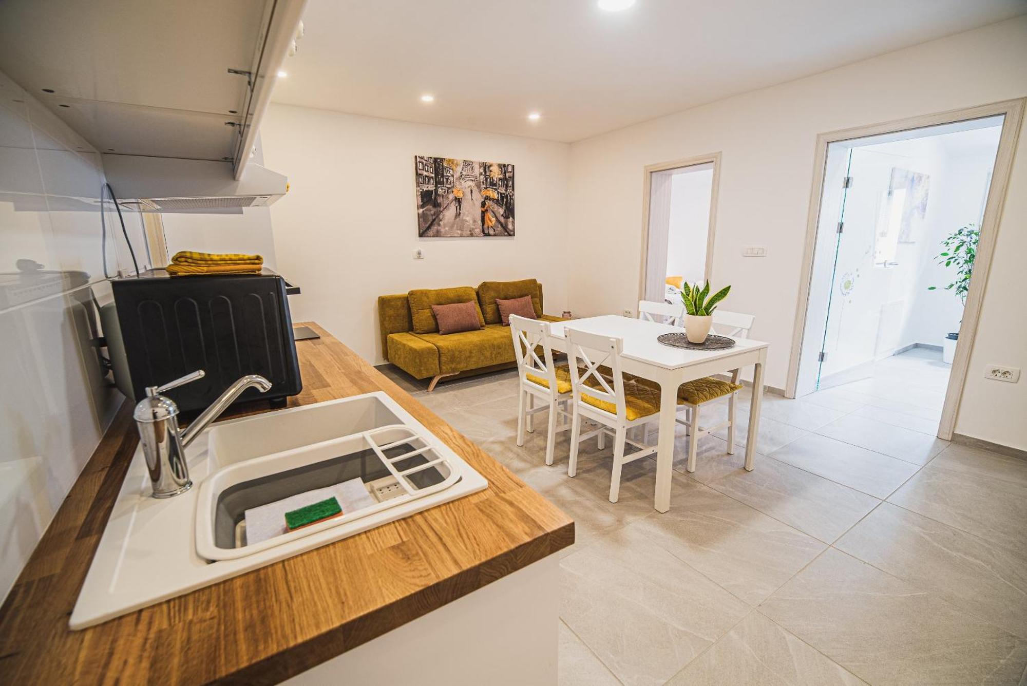 Gotar Apartment With Garden Kobarid Esterno foto