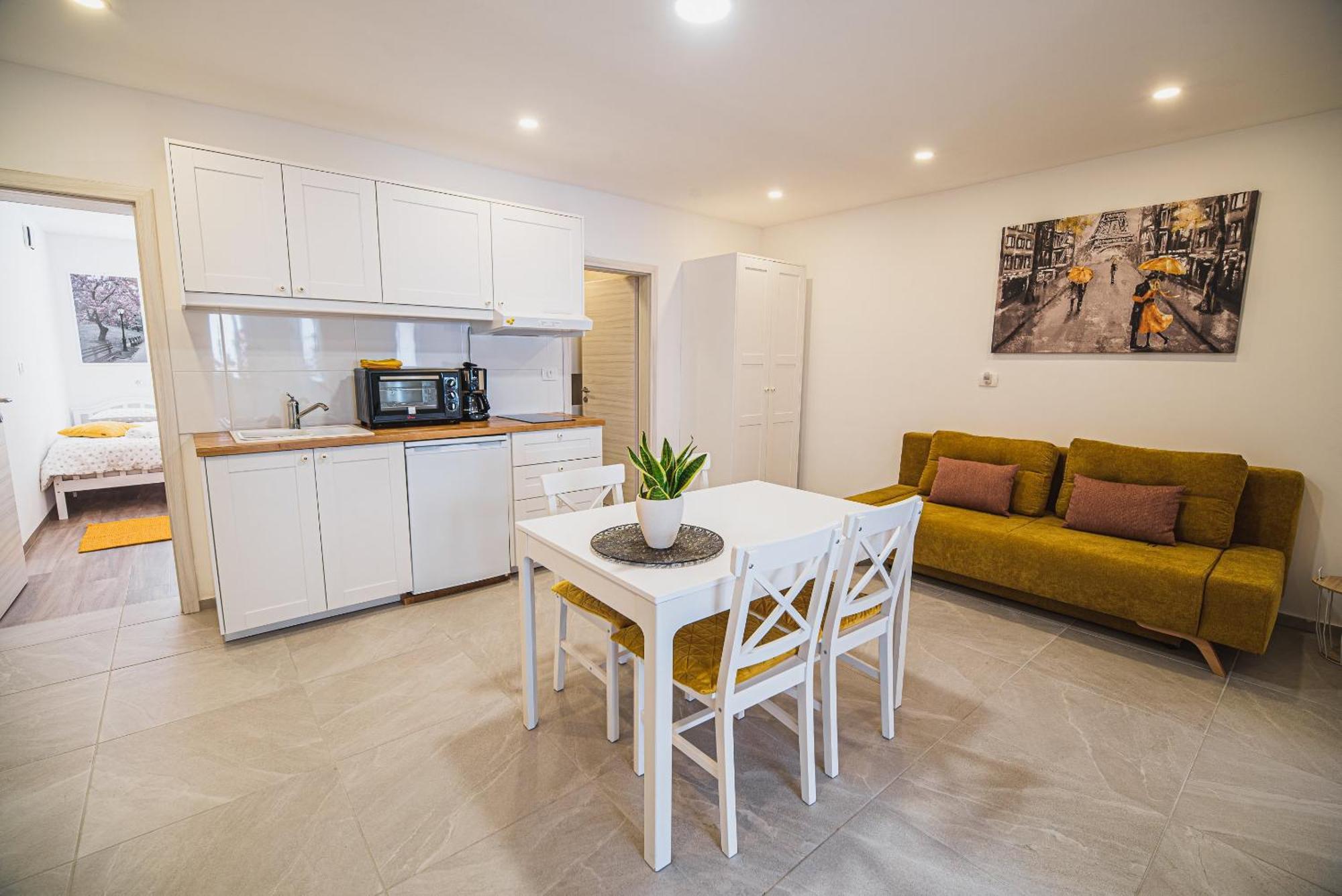 Gotar Apartment With Garden Kobarid Esterno foto