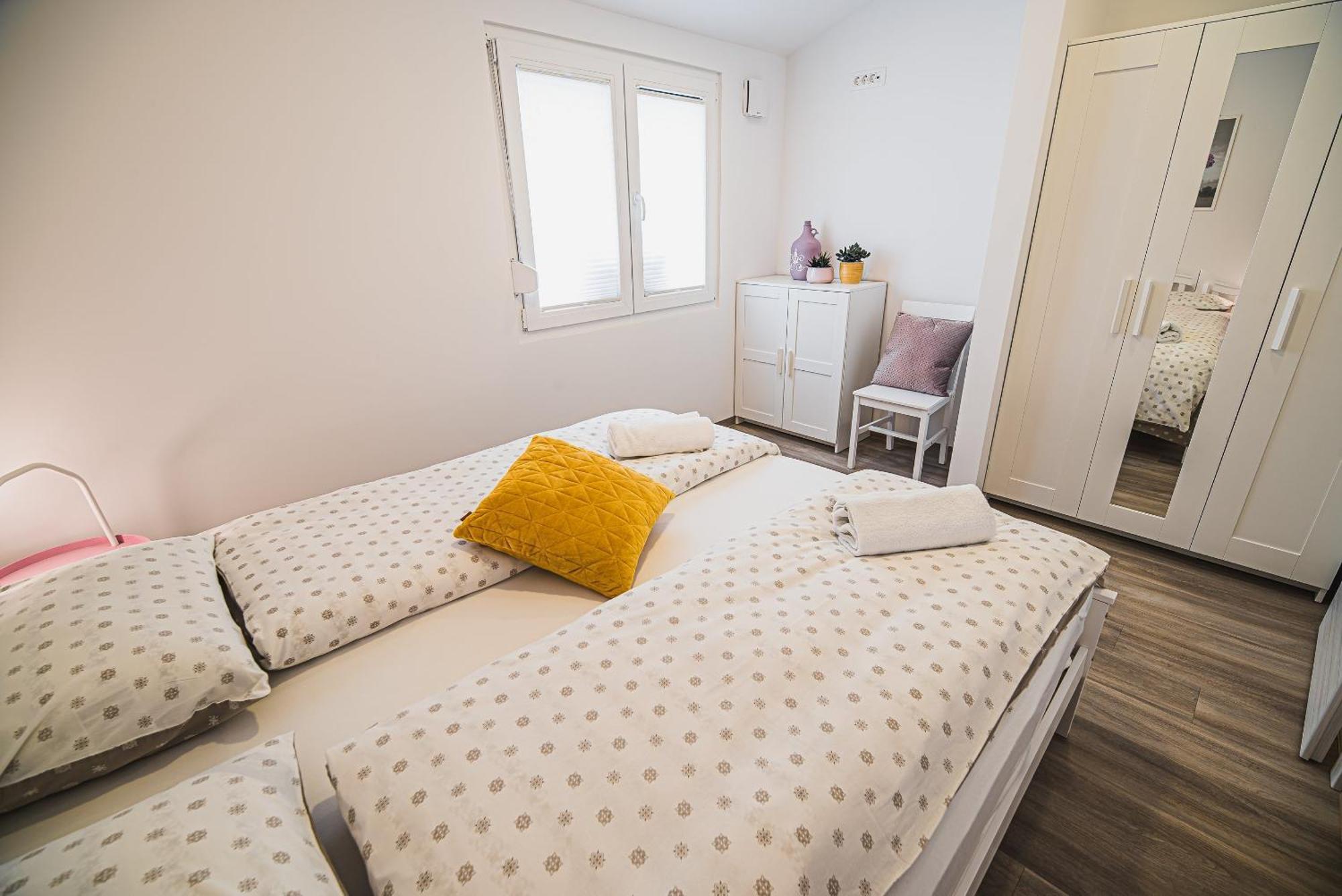 Gotar Apartment With Garden Kobarid Esterno foto
