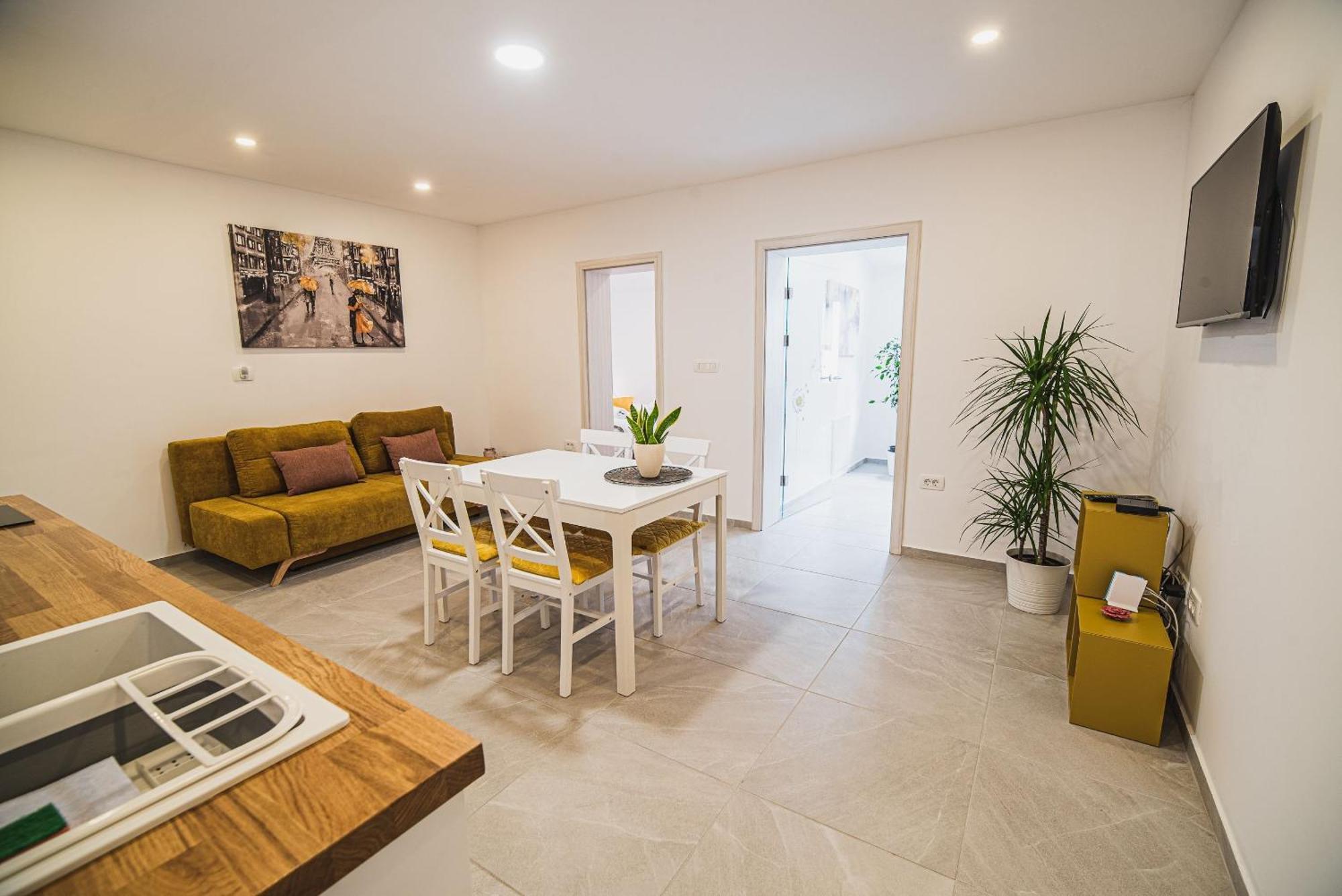 Gotar Apartment With Garden Kobarid Esterno foto
