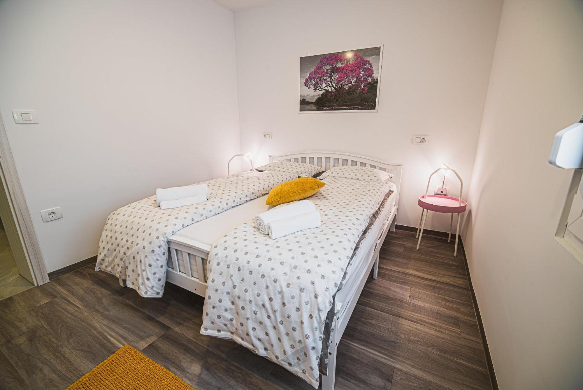 Gotar Apartment With Garden Kobarid Esterno foto